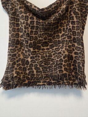 Neiman Marcus Cahmere Leopard Print Scarf - Brown & Black